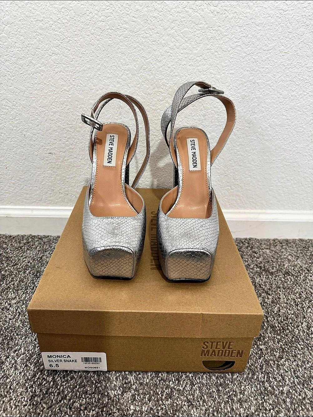 Steve Madden Monica Silver Platform Heels US 6.5